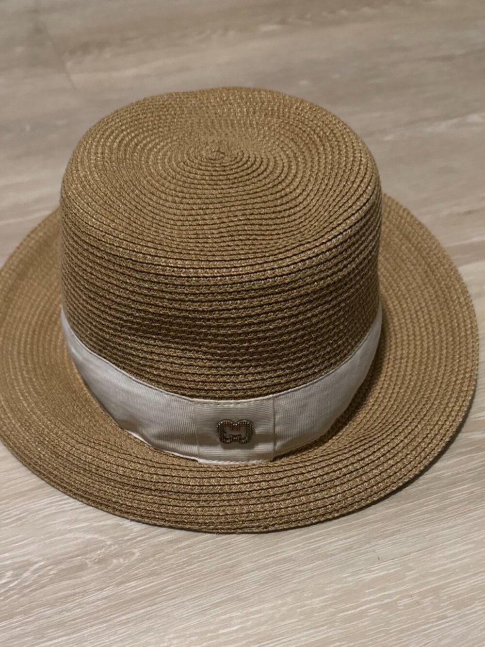 Eric Javits Straw Fedora with Cream Band - Picture 3 of 7